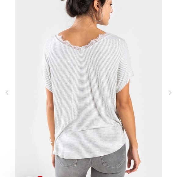 Francesca’s Nickie Lace Trim Striped Top Color Ivory & Grey Striped size XXS - Picture 3 of 13